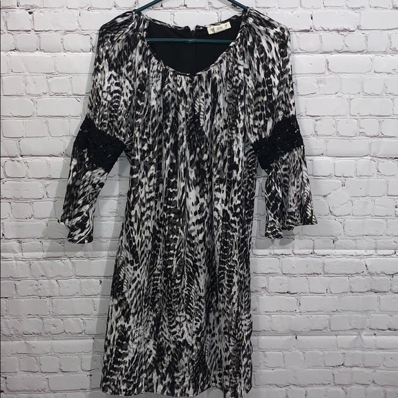 Ariat dress - Picture 4 of 11
